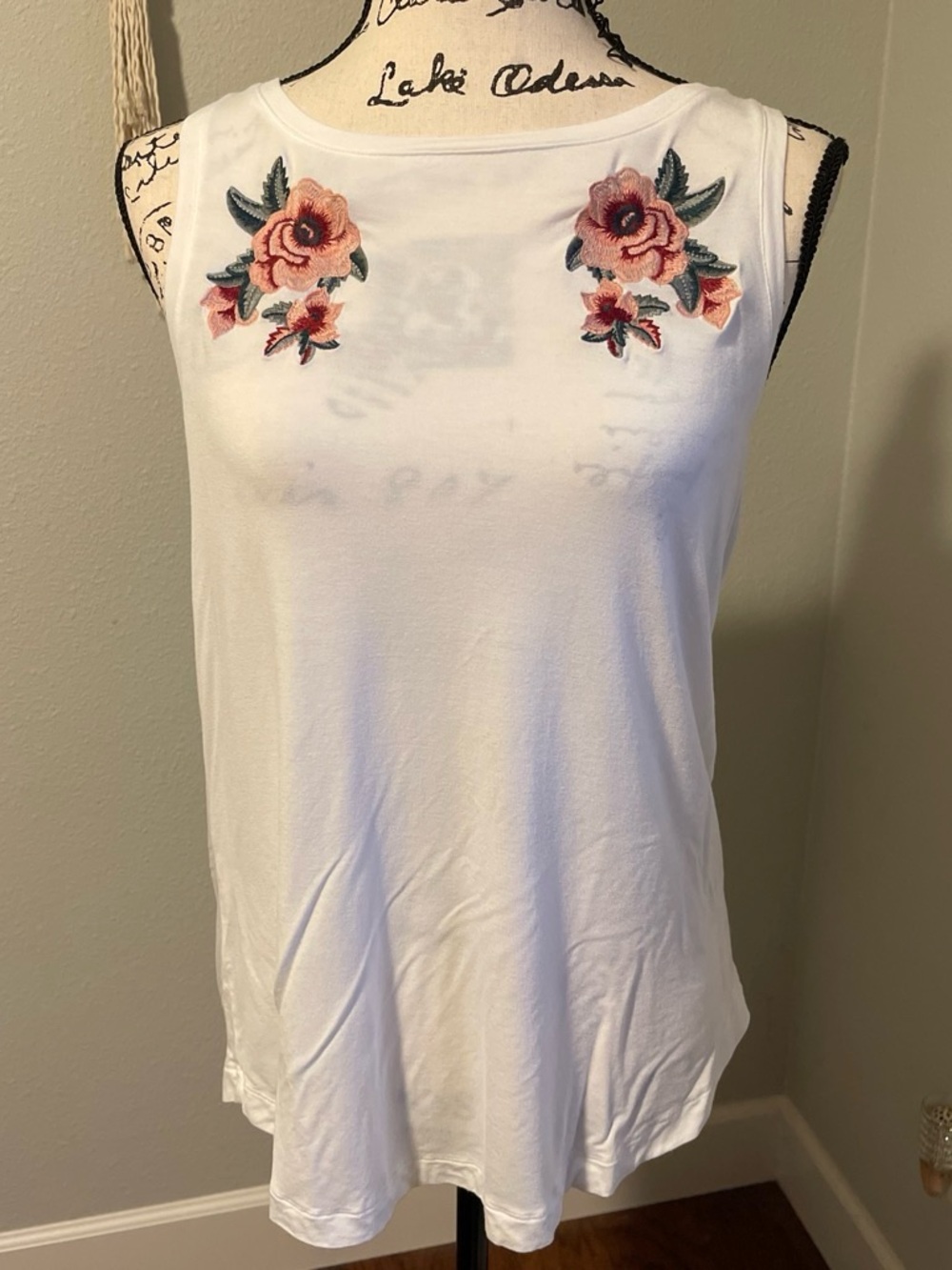 American Eagle Outfitters White Tank Top with Pink Floral Embroidery